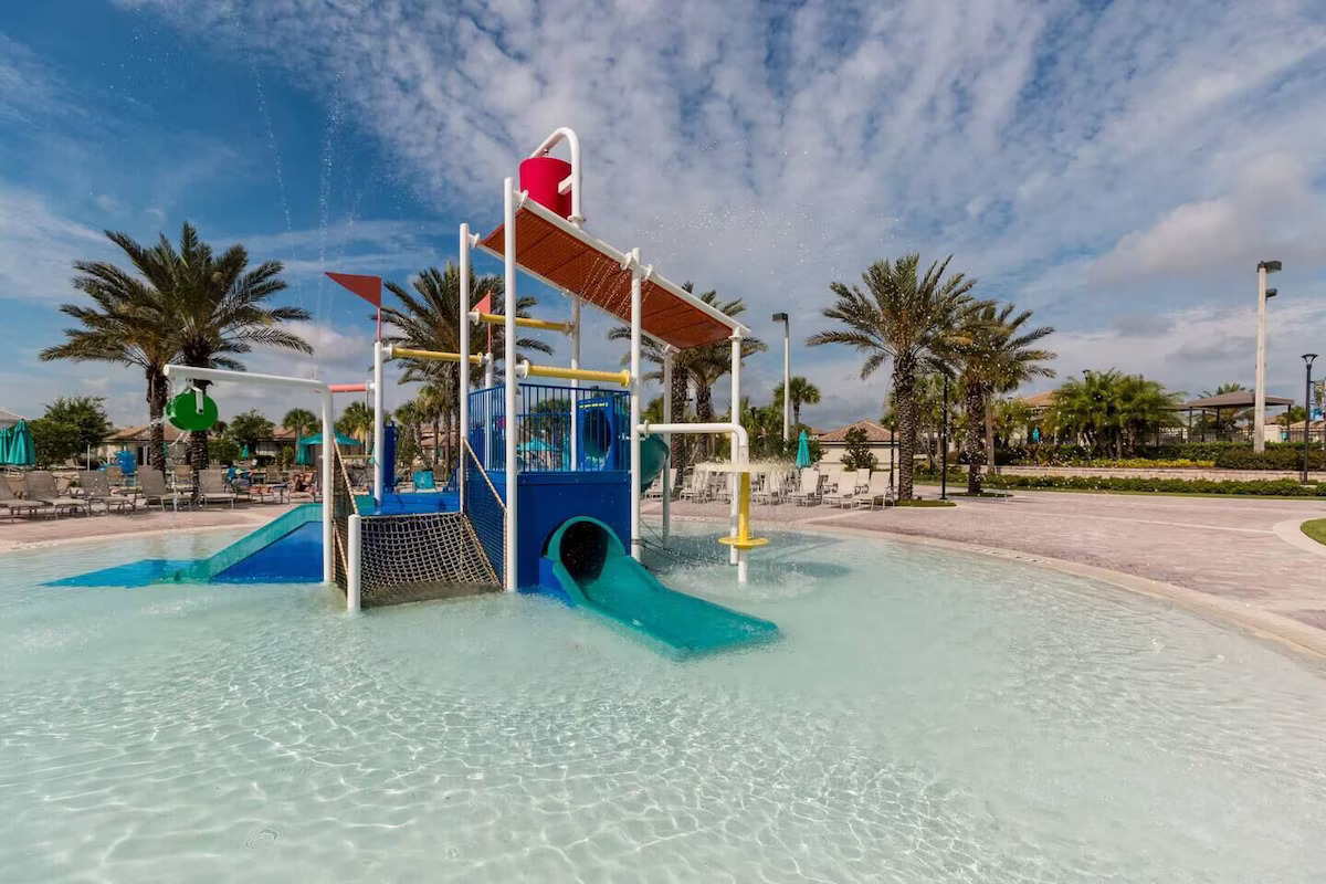 Resort kids splash zone